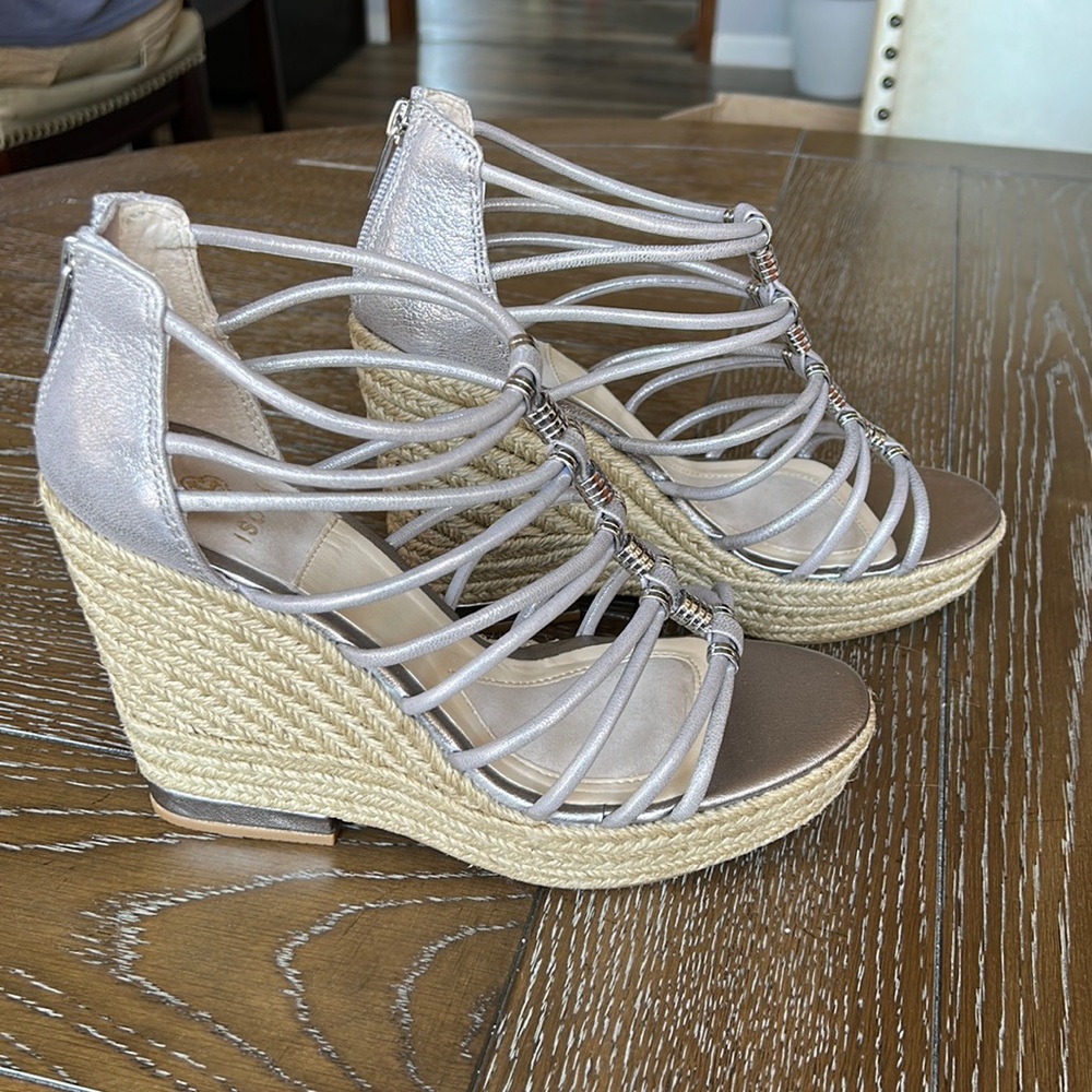 Isola Shoes Isola Yara Women's Espadrilles Wedge Sandals